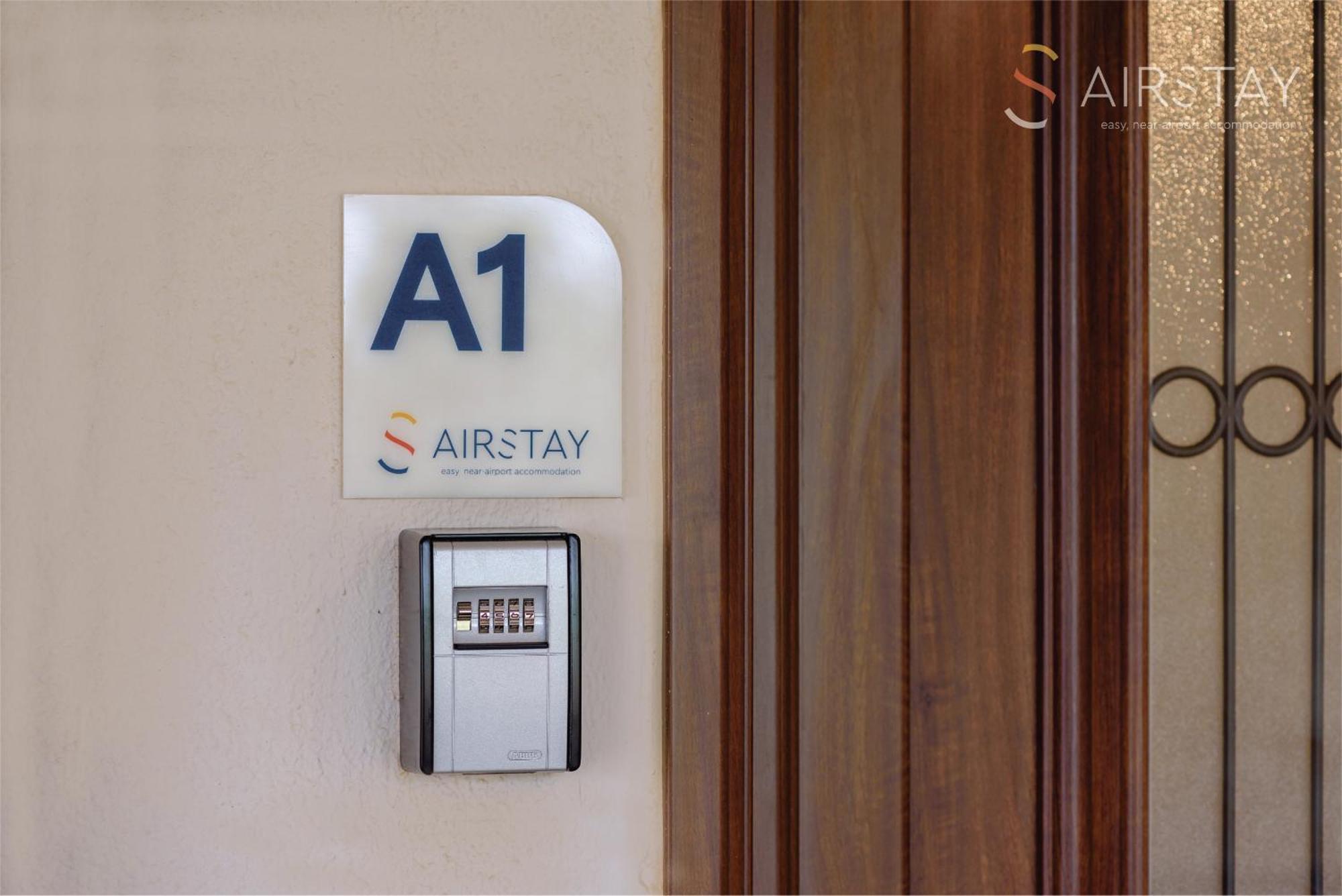 Ryze Apartments Airport By Airstay Artemida  Dış mekan fotoğraf