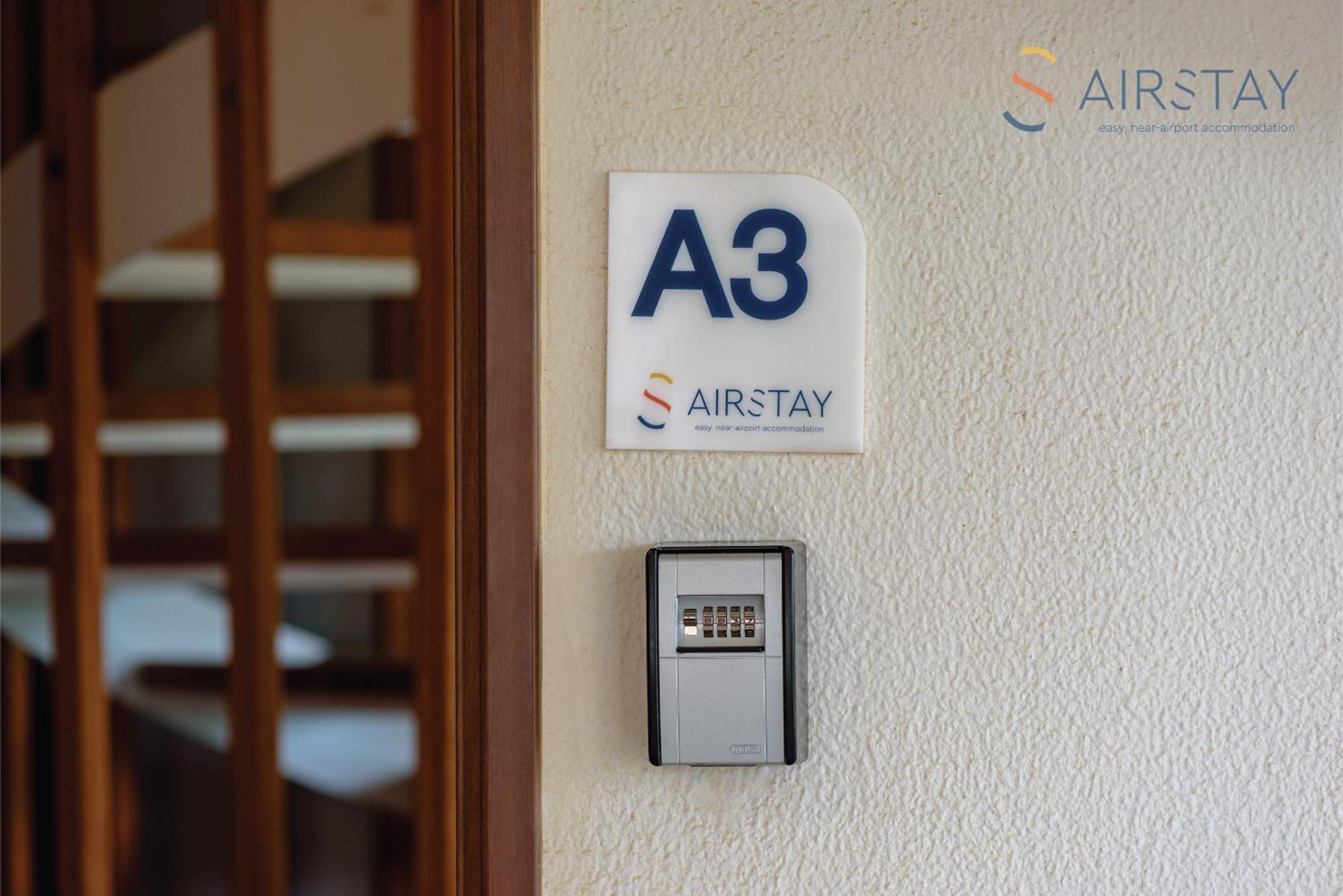 Ryze Apartments Airport By Airstay Artemida  Dış mekan fotoğraf